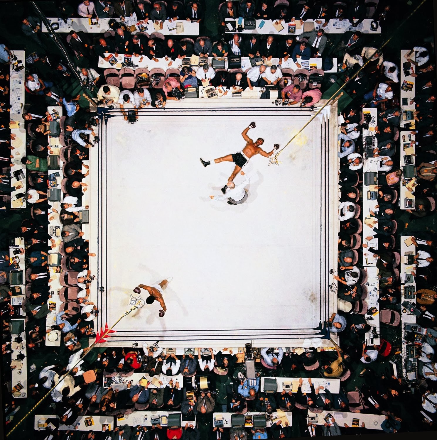 Muhammad Ali knocks out Cleveland Williams, 1966. 