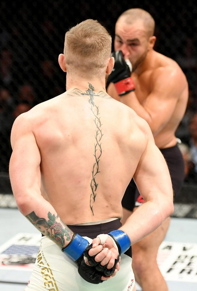 Tatuajes de Conor McGregor espalda
