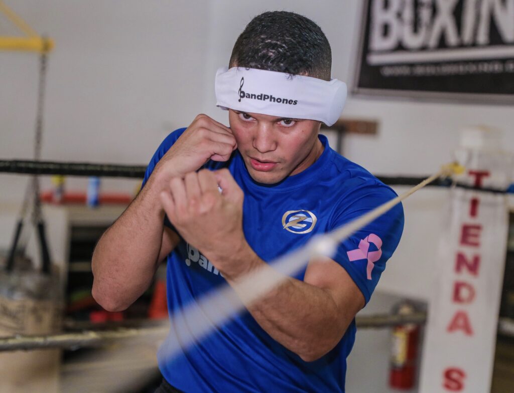 Orlando 'Zurdo de Oro' González (Foto All Star Boxing))